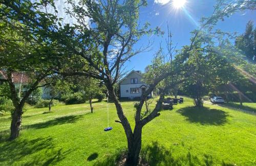 Eksharad House | Urlaub auf dem Hergard Västra Tönnet
