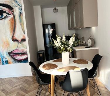 Rumia Apartment | Uroczy apartament z ogrodem