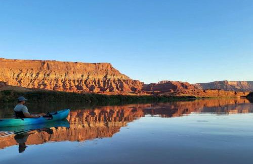 Moab House | Beautiful Cave by the Colorado River with Stunning Canyon Views for a Unique Adventure in Moab, Utah
