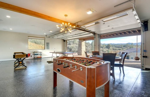 Lynx Mountain View Estates House | 222 m² House ∙ 4 bedrooms ∙ 7 guests