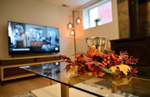 Ravenna Apartment | UW Cozy - Quiet Home, Perfect for Family and Group