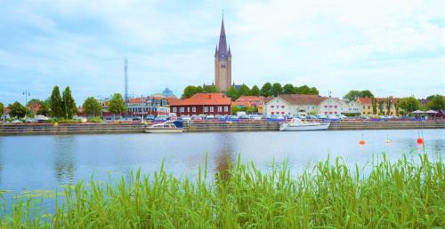 Gamla Staden-Nya Staden Hotel | Vänerport Lakefront Hotell