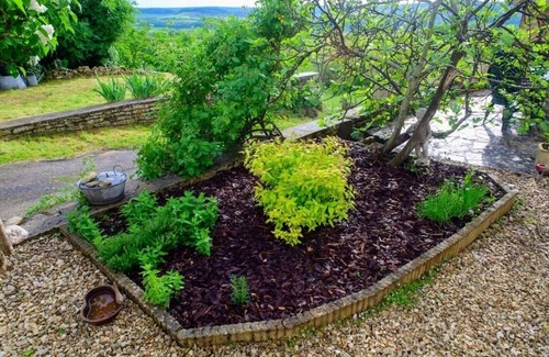 Saint-Pere Cottage | Vézelay 4* hill view