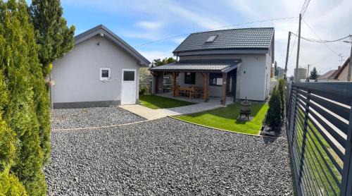 Dunajska Streda House | Víkendový dom Hlboká