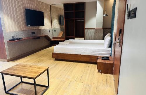 Brahmapur Hotel | V HOTEL