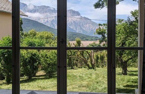 Saint-Bonnet-en-Champsaur House | Vacation home in the mountains, on the edge of the Parc des Ecrins