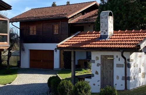 Neukirchen vorm Wald Condo | Vacation apartment Hofleben Reiner