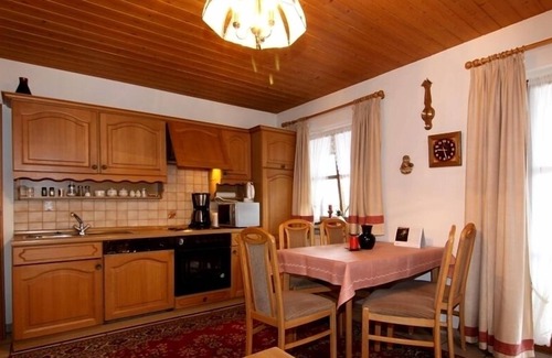 Unterschonau Apartment | Vacation apartment, up to 4 persons, 72 sqm, 2 separate bedrooms, balcony