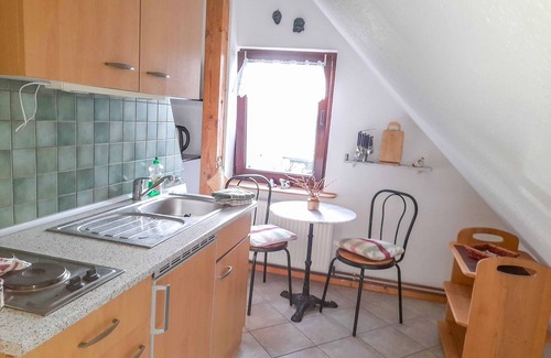 Ahrenshagen-Daskow Apartment | Vacation apartment 2 - Holiday apartments on the edge of the forest