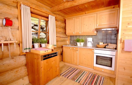 Mayrhofen Apartment | Vacation apartment/apartment for 7 guests with 90m² in Mayrhofen (269207)