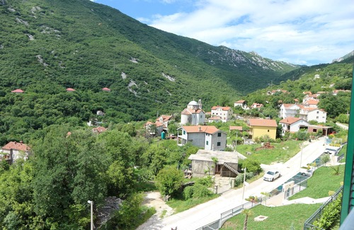 Donji Morinj Apartment | Vacation apartment/apartment for 4 guests with 58m² in Morinj (132710)