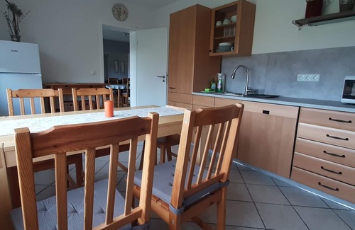 Volkholz Apartment | Vacation apartment (80sqm) with oven and fully equipped kitchen