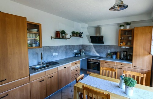 Volkholz Apartment | Vacation apartment (80sqm) with oven and fully equipped kitchen