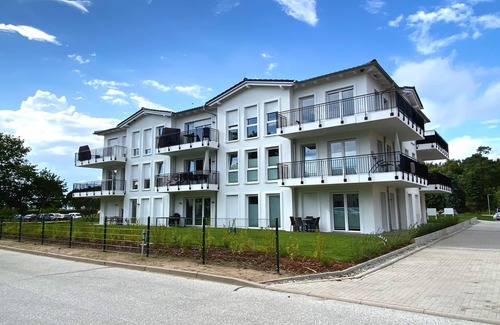 Kuehlungsborn Apartment | Vacation apartment Tor zum Meer new build with sauna, elevator and underground parking