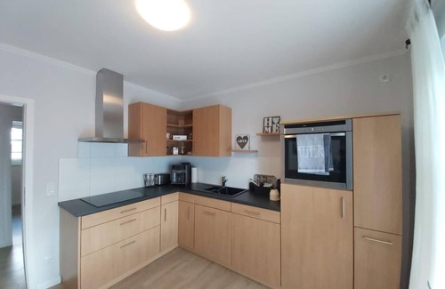 Wiefelstede Apartment | Vacation apartment "Am Schippstroth" - apartment/apartment, shower, WC