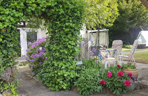 Berghausen Condo | Vacation apartment "Haus Herzblick" directly on the pilgrimage path "Herzweg des Friedens" in Ts.