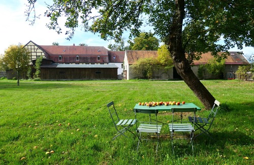 Plessa Apartment | Vacation apartment in a historic watermill with plenty of open space