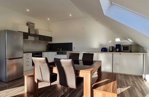 Ostringen Apartment | Vacation apartment "Penthouse Tiefenbach" with private wooden terrace on the roof and WLAN