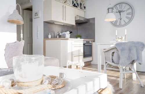 Eutin Apartment | Vacation apartment Traumblick am Kellersee in Eutin-Sielbeck