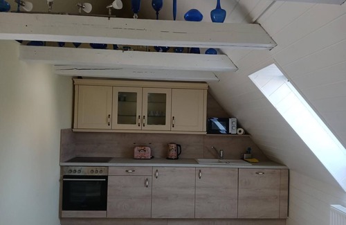 Werdau Apartment | Vacation apartment upstairs with bathtub - Kutscherhaus Werdau