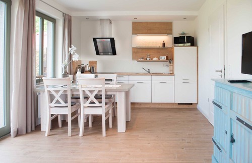 Sarkwitz Apartment | Vacation apartment Wiesenblick, terrace - Ferienwohnung Spieß