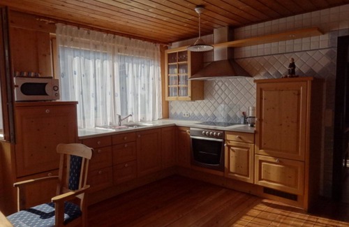 Altmuenster Apartment | Vacation apartment with balcony on the Stücklbach