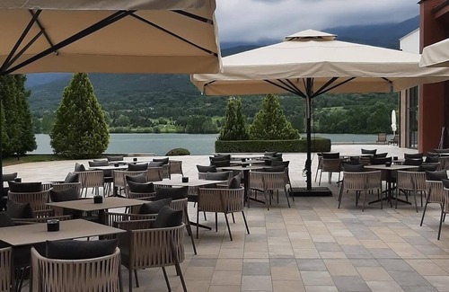 Pravets House | Vacation condo near Pravets Golf resort (inside Hyatt hotel complex on the lake)