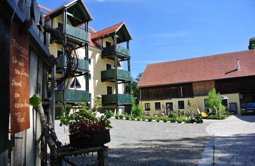 Schwarzach b. Nabburg Apartment | Vacation apartment "Kornkammer" with balcony 68sqm