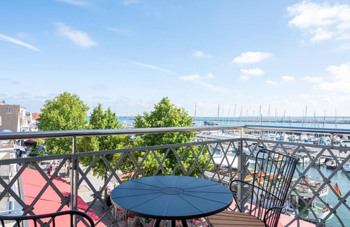 Warnemuende Apartment | Vacation directly on the historic Alter Strom