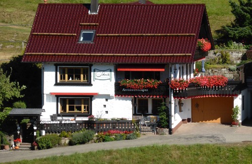 Baiersbronn Apartment | Vacation home Schenk Wohlfühl Fe-Wo. -TALBLICK- uniquely quiet south-facing location