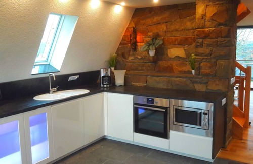 Heidberg House | Vacation home 'So close to heaven' with 5 bedrooms, 2 bathrooms, 3x WC, garden