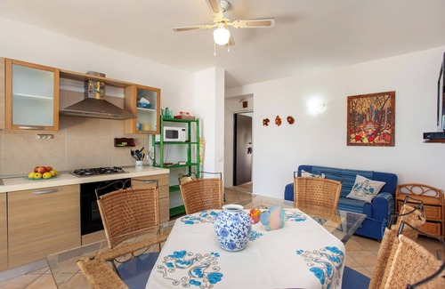 Sas Linnas Siccas House | Vacation Home "Casa Sulla Spiaggia 1" with Sea-View, Terraces & Garden