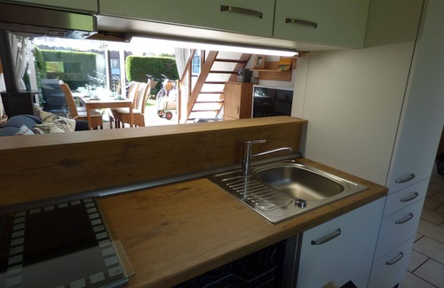 Bruinisse House | Vacation home Dörner in Bruinisse with terrace, barbecue and garden