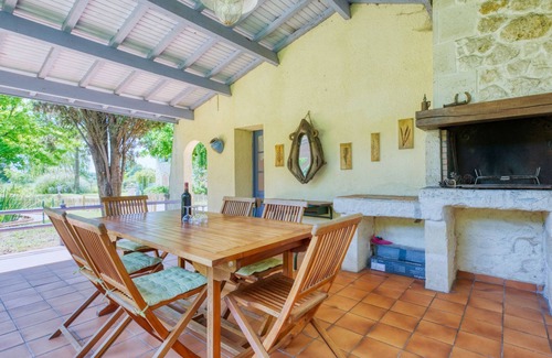 Gaillan-en-Medoc House | Vacation home Nola by Interhome