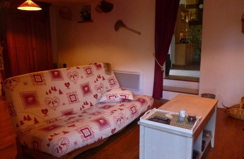 La Lechere House | Vacation Home "Grany Authentique Maison Montagne" with Private Garden