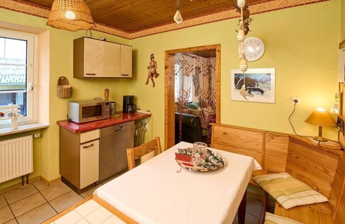 Hunerbach House | Vacation home Im Räubernest - 6-bed vacation home, bath/WC, 3 bedrooms, up to 8 pers.