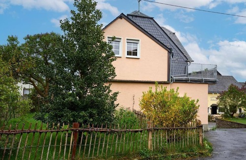Hunerbach House | Vacation home Im Räubernest - 6-bed vacation home, bath/WC, 3 bedrooms, up to 8 pers.