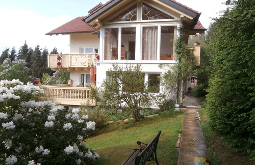 Zachenberg House | Vacation home in beautiful nature with large garden. Outdoor pool, for families, with pets
