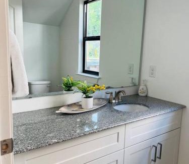 Ponderosa - Wingate House | Vacation Home in CLT King and 3Q
