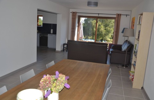 Pensol House | Vacation home in the campaign. For children a playground and heated pool