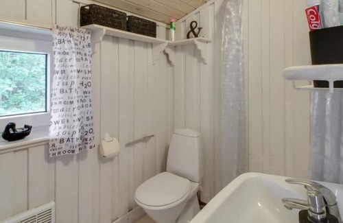 Aabybro House | Vacation home "Karlhovde" - 110m to the inlet in The Liim Fiord in Aabybro - 6 persons, 2 bedrooms