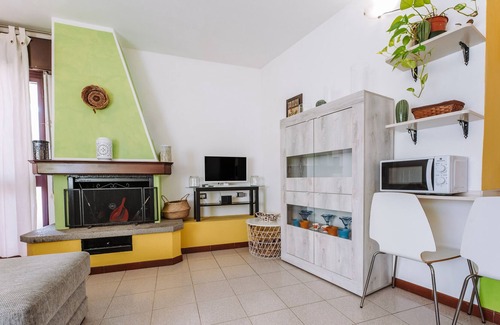 Muravera House | Vacation Home "La Pavoncella" with 2 Balconies & A/C