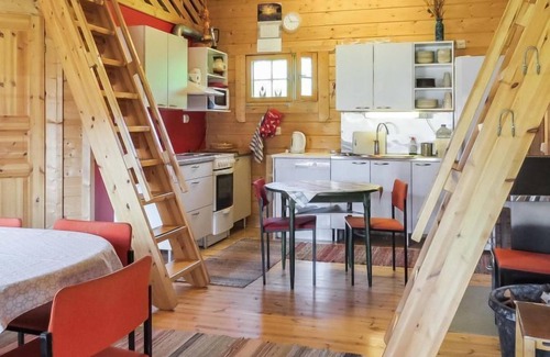 Punkalaidun House | Vacation home Muisku by Interhome