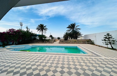 Gharbi Villa | Vacation home/villa Kerkennah
