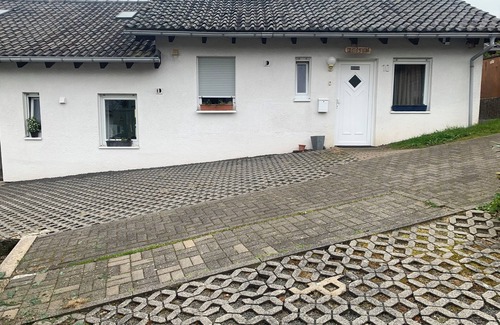 Winkel Apartment | Vacation home Waldsicht