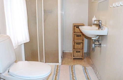 Fusa Apartment | Vacation home with two separate living units.