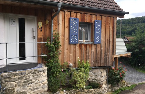 Mulfingen Apartment | Vacation in the Künstlerhaus - relax in an artistic ambience
