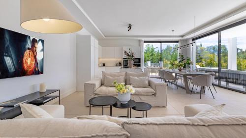 Benahavis Villa | VACATION MARBELLA I Villa Monte Halcones, Private-Pool, Brand-New, Incredible Views, Near Golf Valley