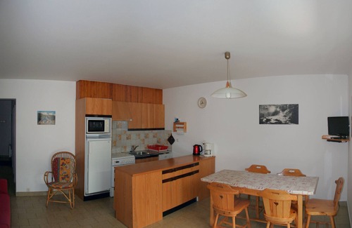 La Salle-les-Alpes Apartment | Vacation Rentals in Serre Chevalier 1400 in a chalet - resort center