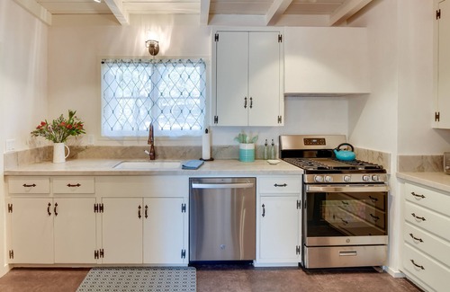 Carmel Woods Cottage | Vacation Rental Home ~ 1 Mi to Carmel Beach!